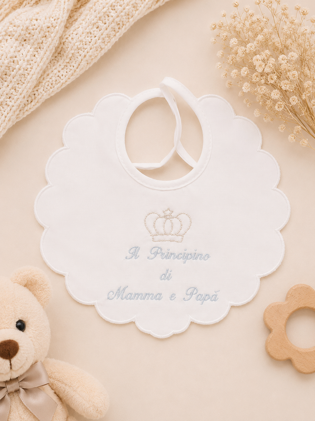 Baby-Lätzchen „Il Principino di Mamma e Papà“ – Weiß mit Kronen-Stickerei