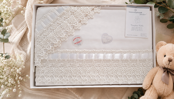 Nazzareno Gabrielli Luxus Wiegen-Bettwäsche mit Spitze – Beige 100 % Baumwolle