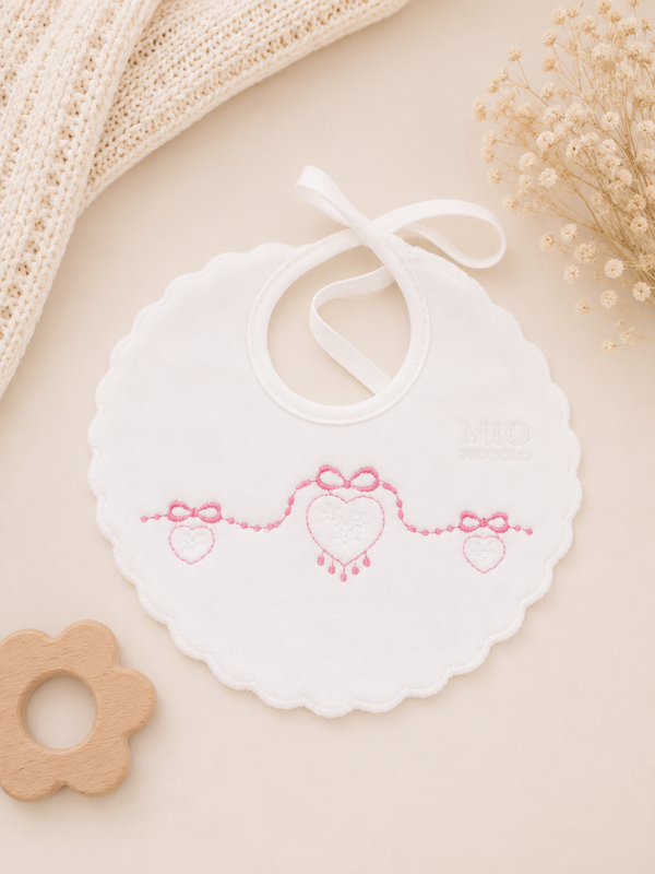 Baby-Lätzchen mit Herz-Stickerei – Weiß/Rosa