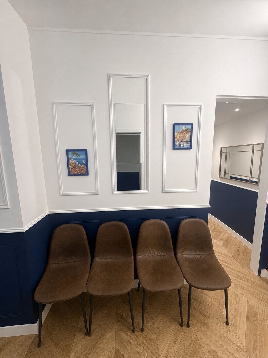 Salle d’attente du cabinet de cardiologie Port-Royal à Paris 5e