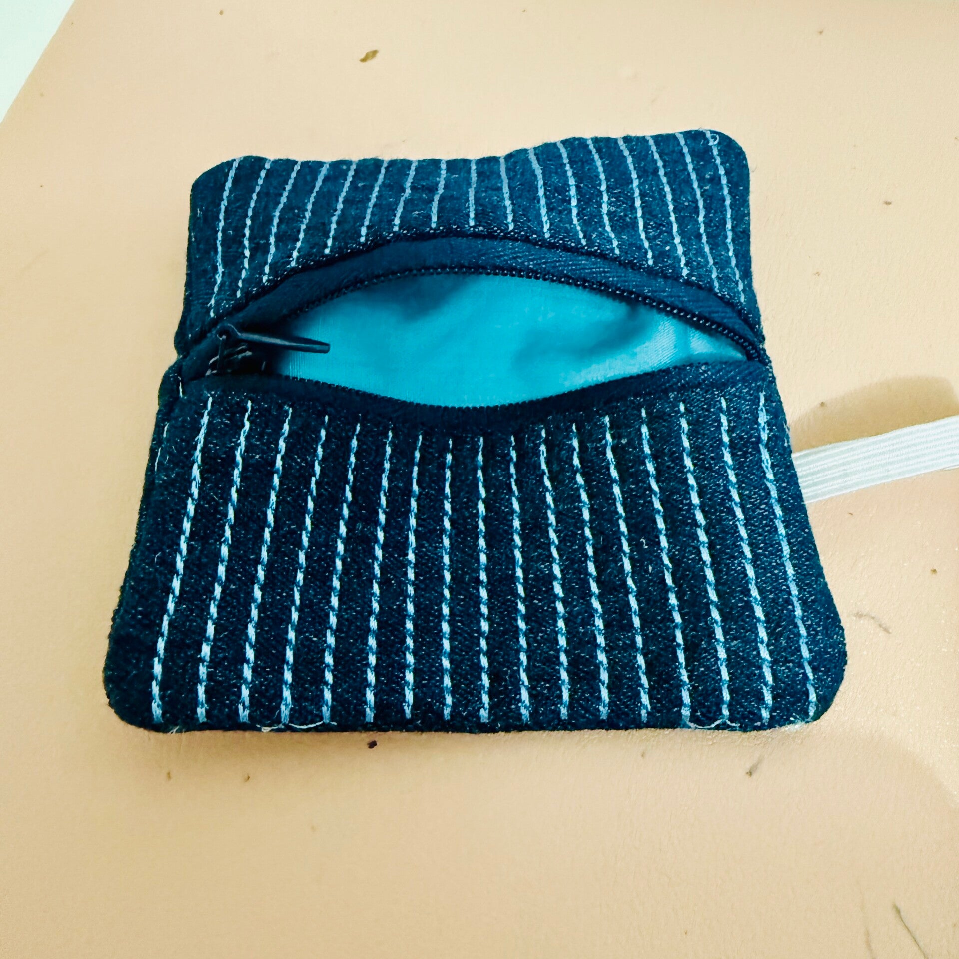 Centre Zipper Beginners Zipper Bag.