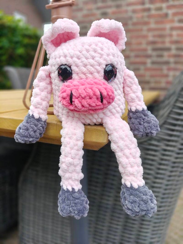 Parsley the Chubby Leggy Pig - PDF pattern