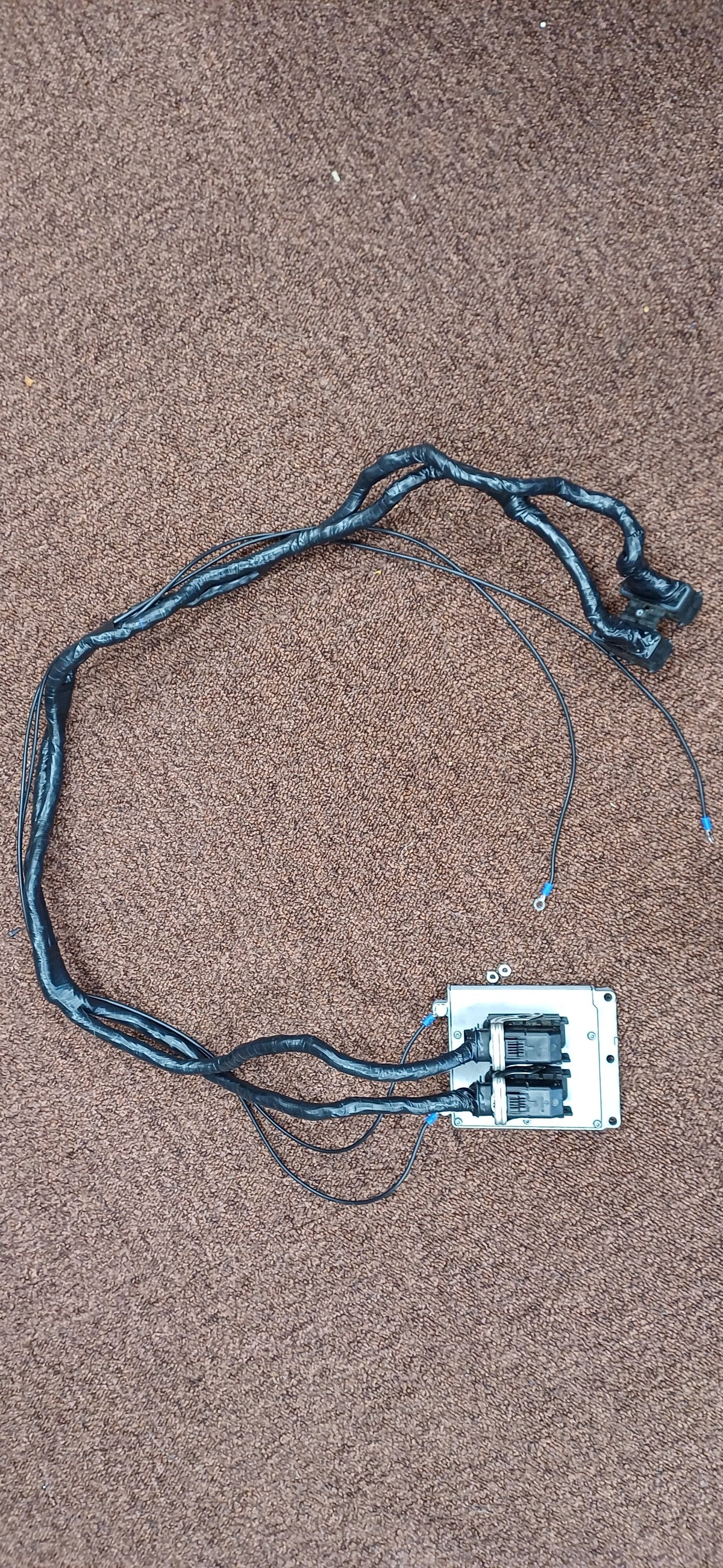 Saab 93 T8 ECU herlocatie kit | Kmtronics.nl
