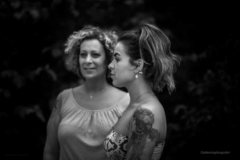 barabara-nina-black-and-white-img_7001-standard.jpg