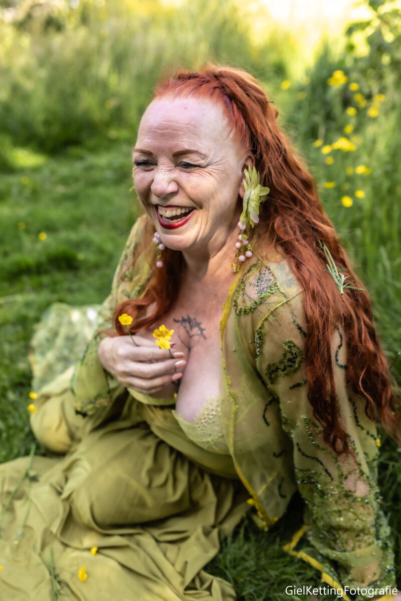 evelyn-_g0a7989-standard.jpg