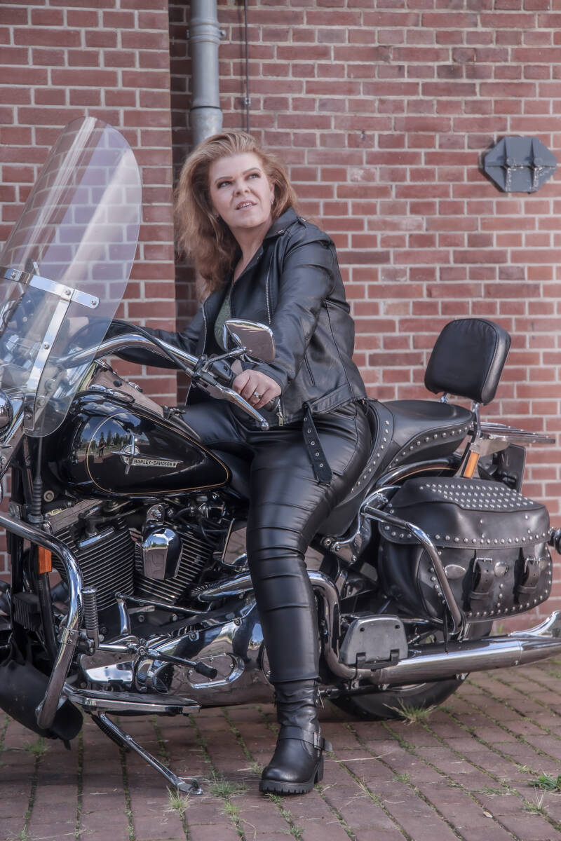 lucy-_mg_4900-standard.jpg