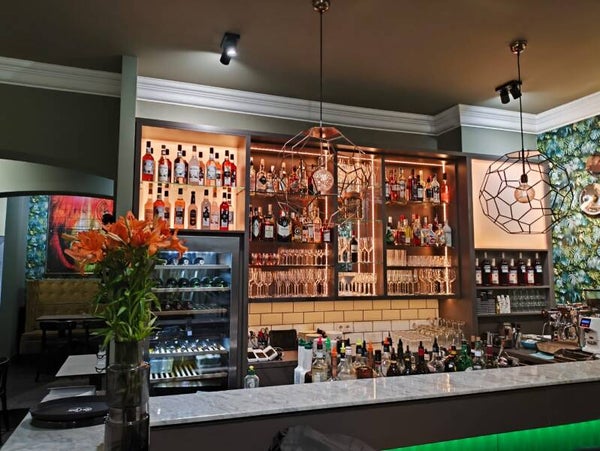 Bar seven