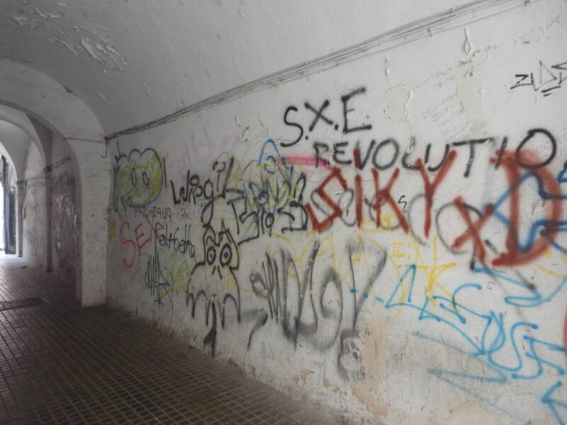 Grafity in een tunnel