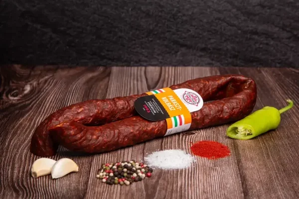 "Parasztkolbász" Delikates Bauer Halbtrockenwurst ca.468 g. / paar delikates