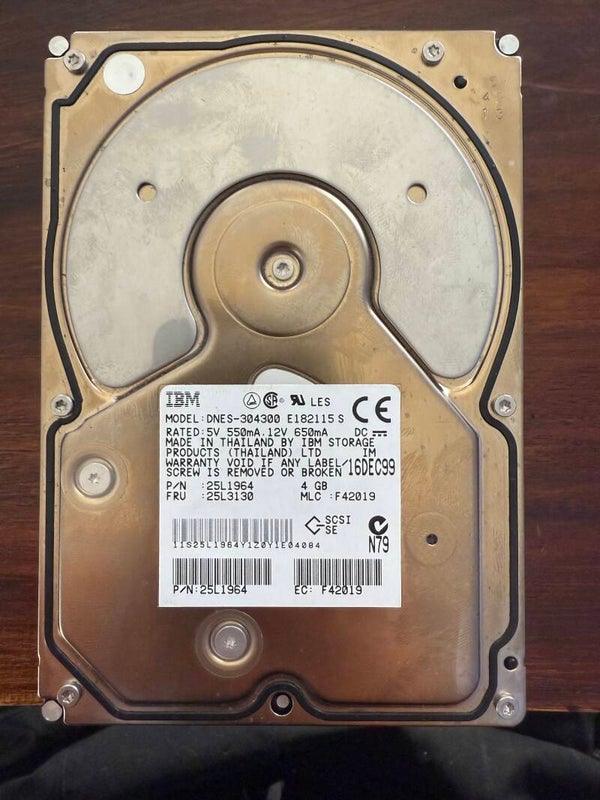disque dur IBM 4GB
