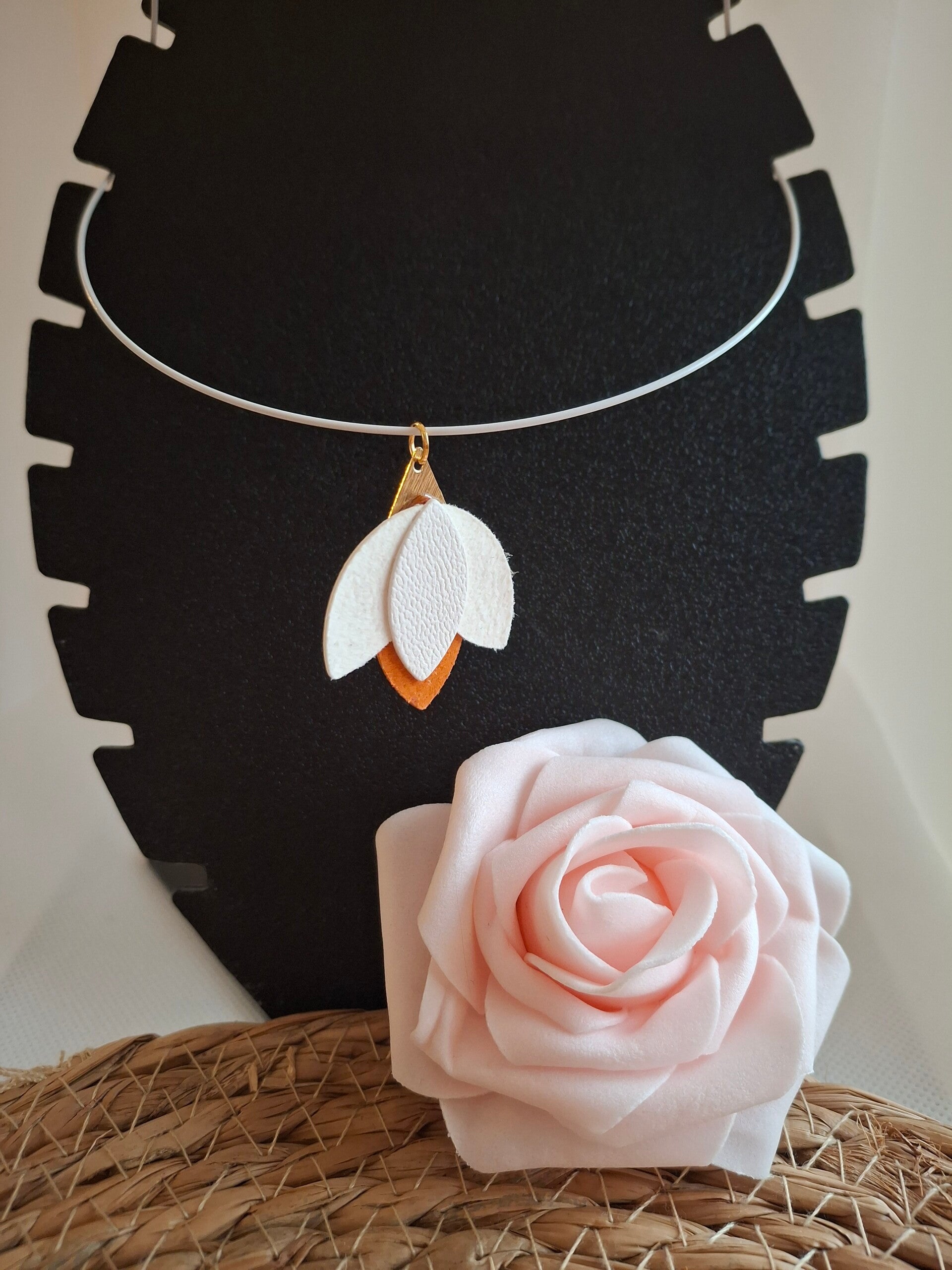 collier cuir véritable