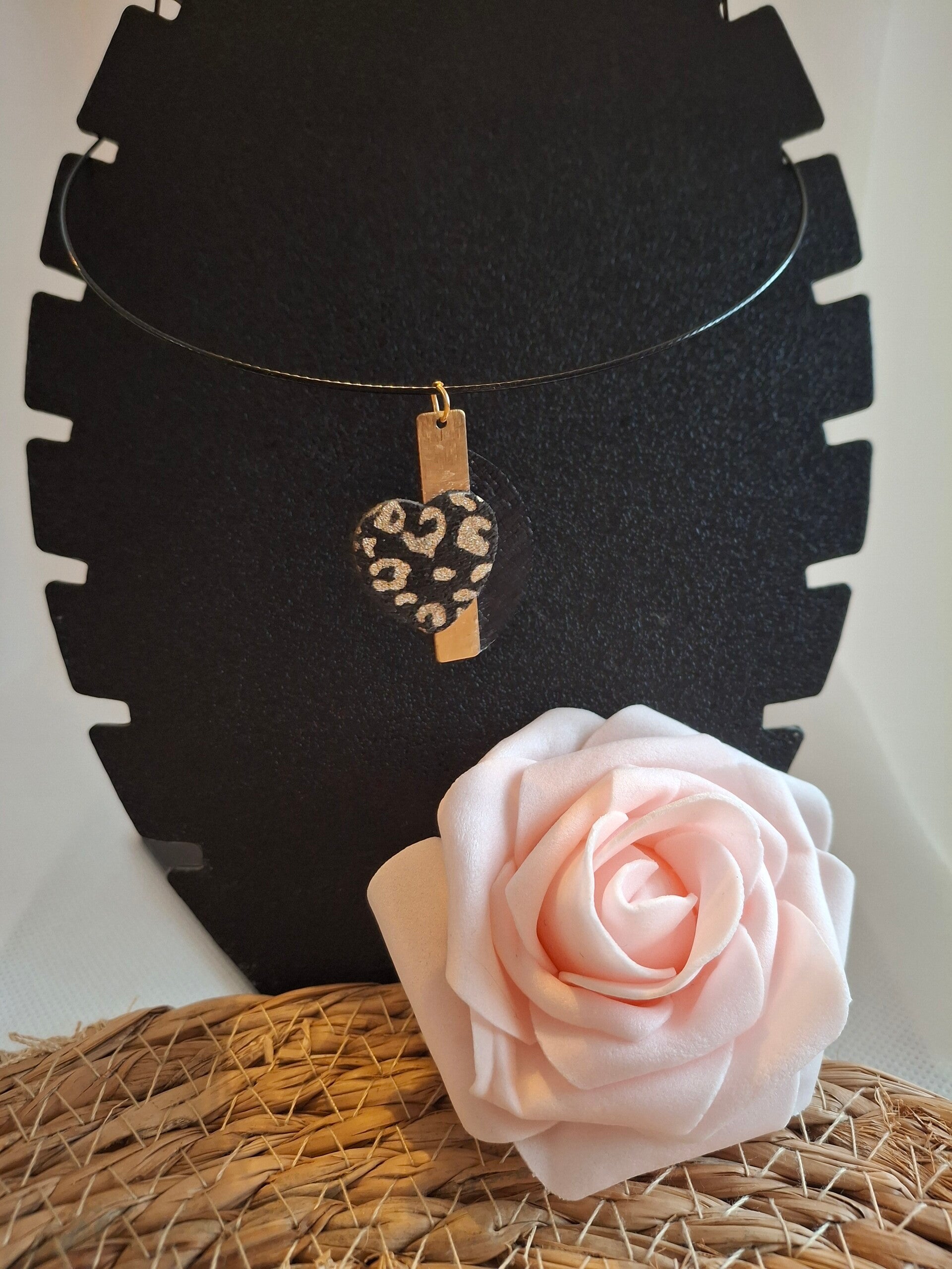 collier cuir véritable