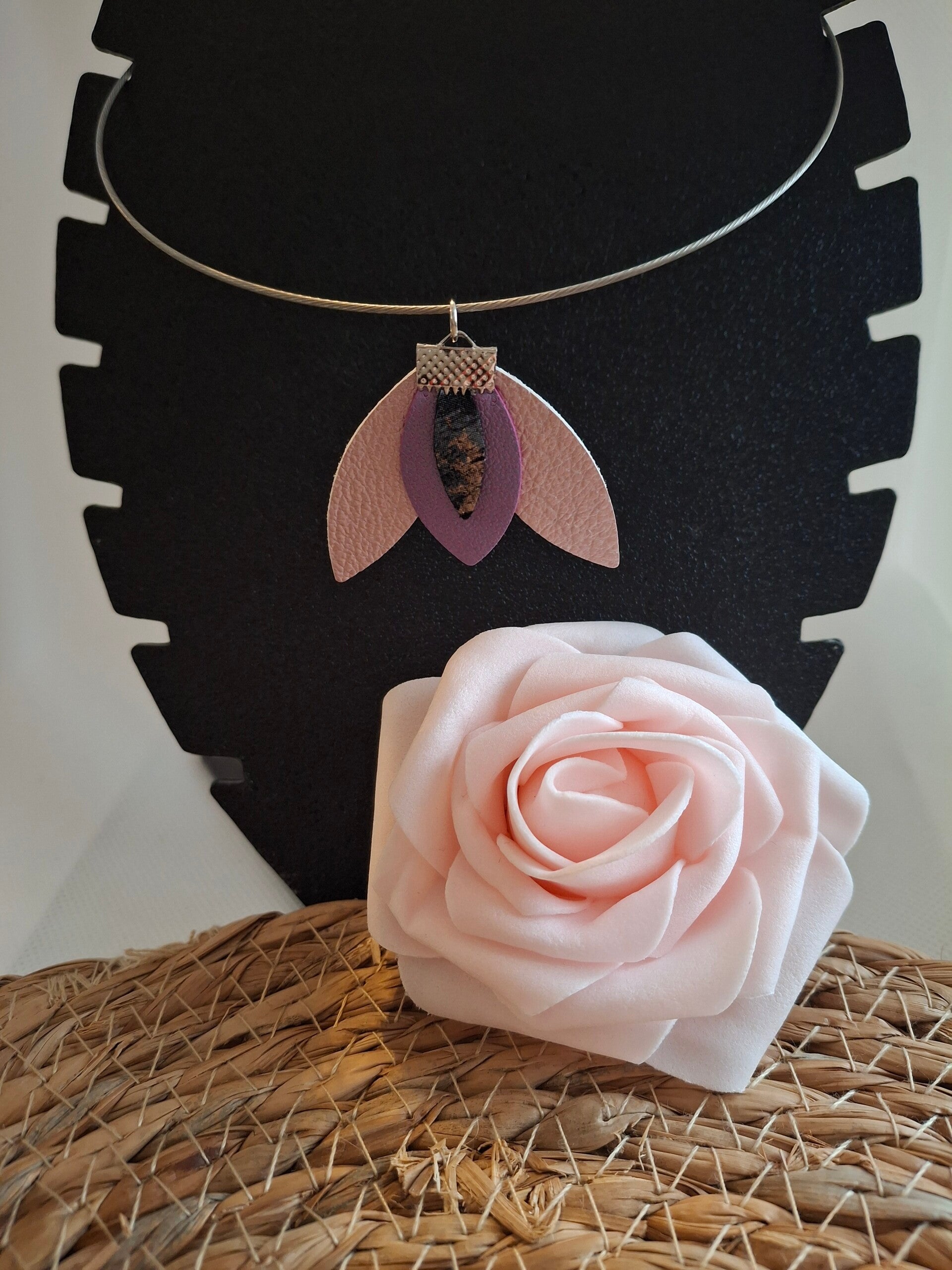 collier cuir véritable