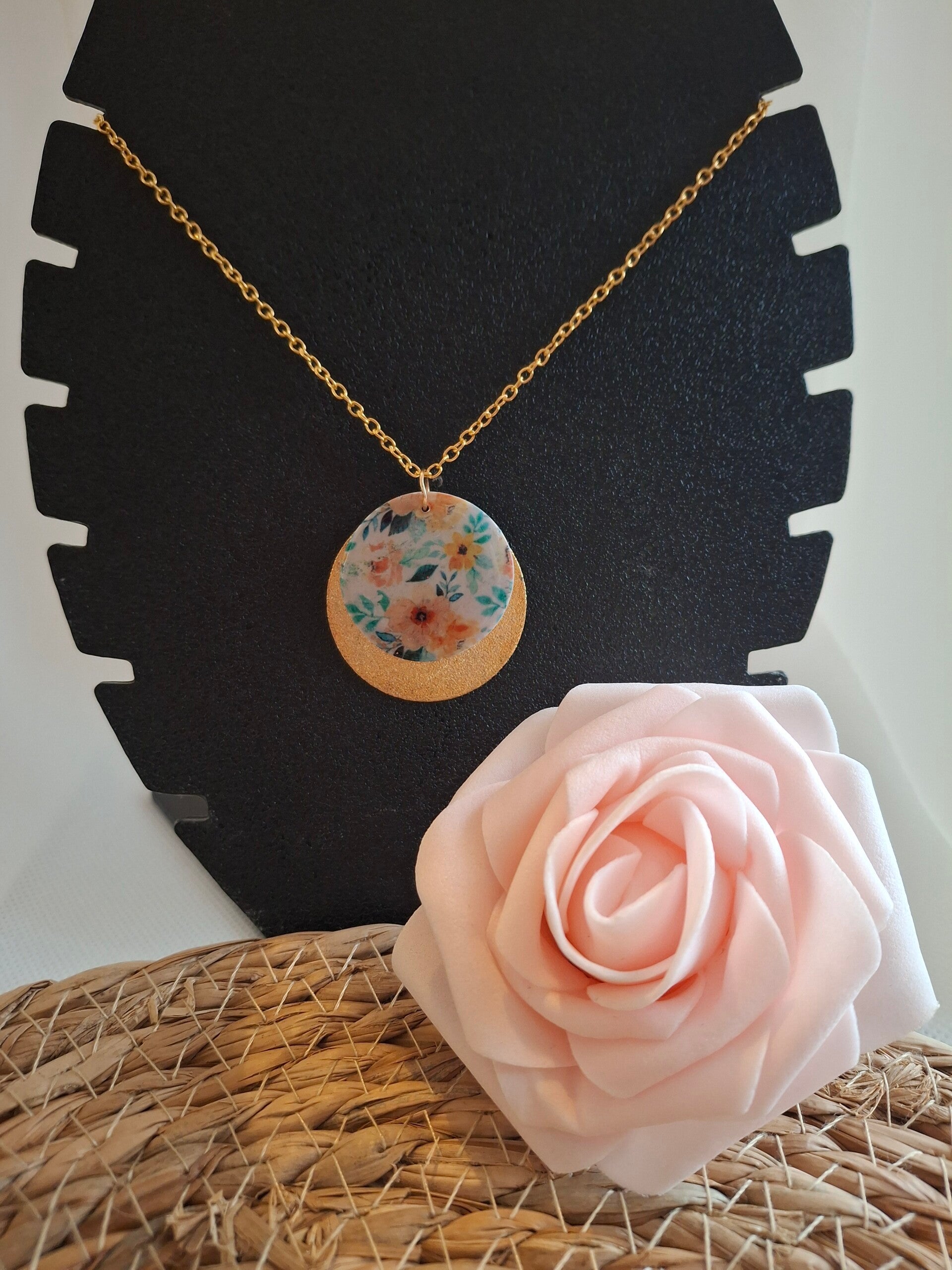 collier pâte polymère vernis