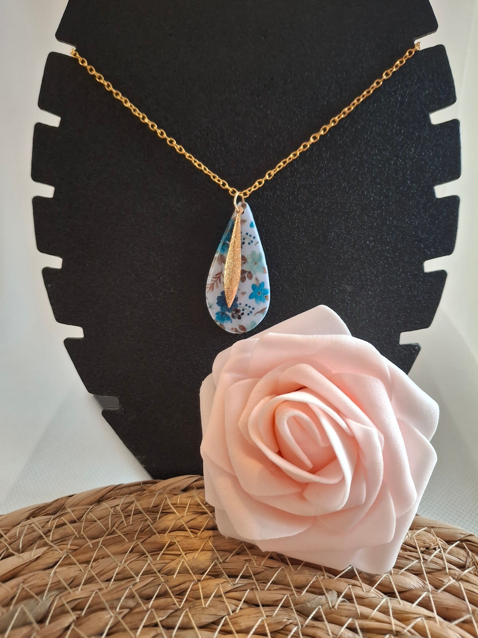 collier pâte polymère vernis