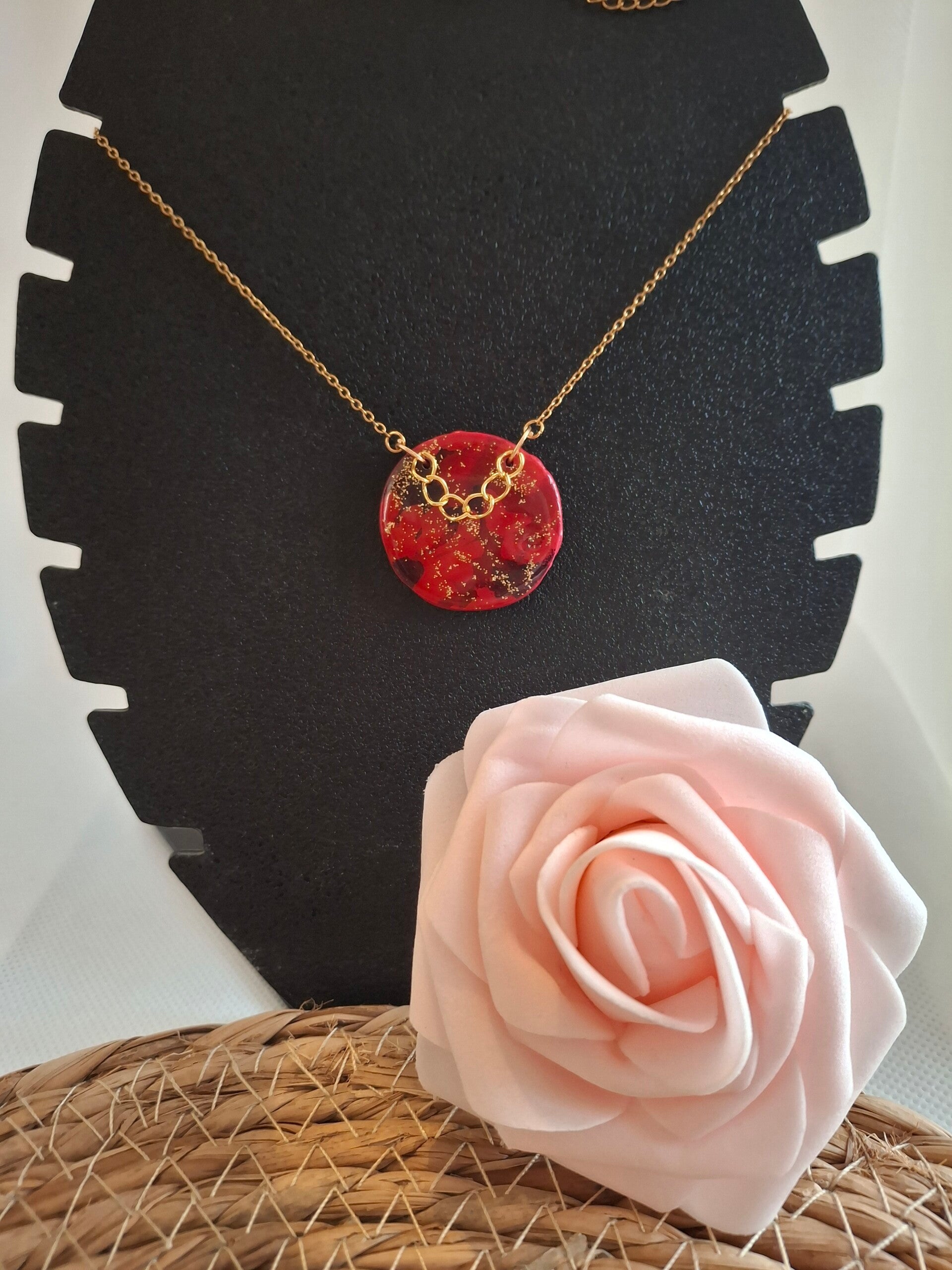 collier pâte polymère vernis