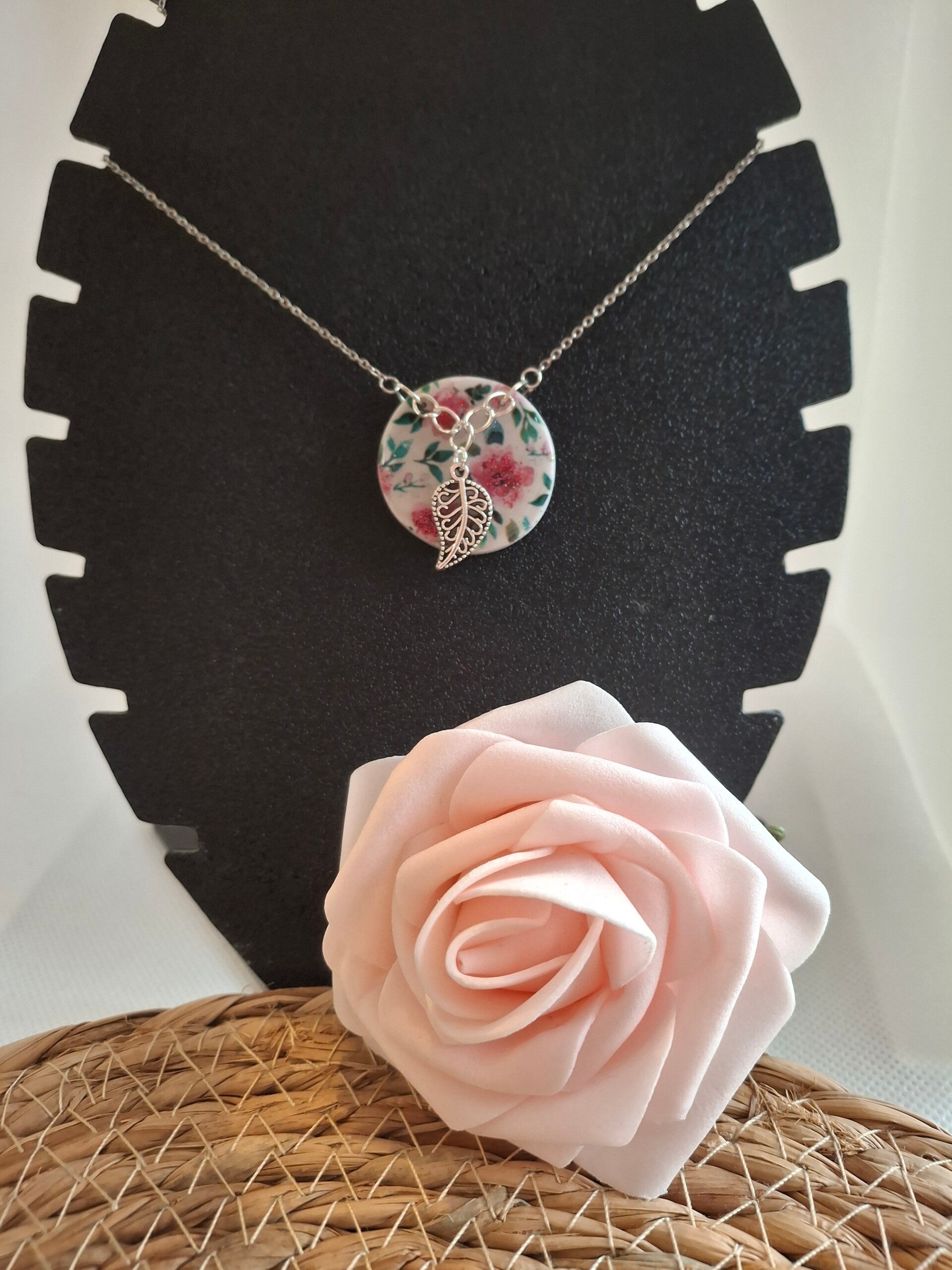 collier pâte polymère vernis