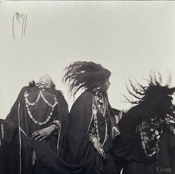 Messa - Close (Rood)