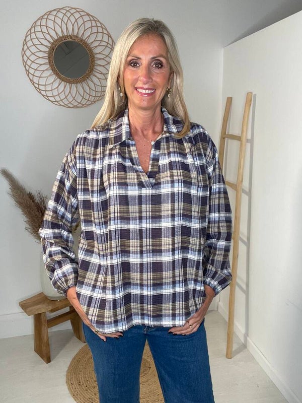 LA BLOUSE LEONIE