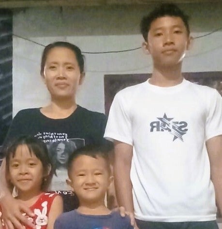WEDUWE NI NENGAH RENTI  en studerende Carolinadochter 