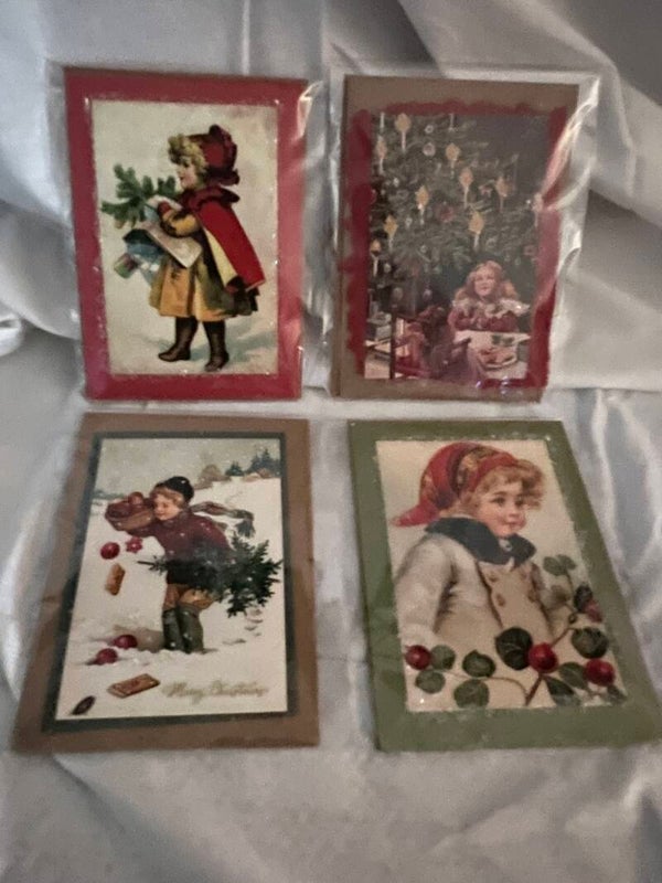 4 Pack Vintage Looking Christmas Cards