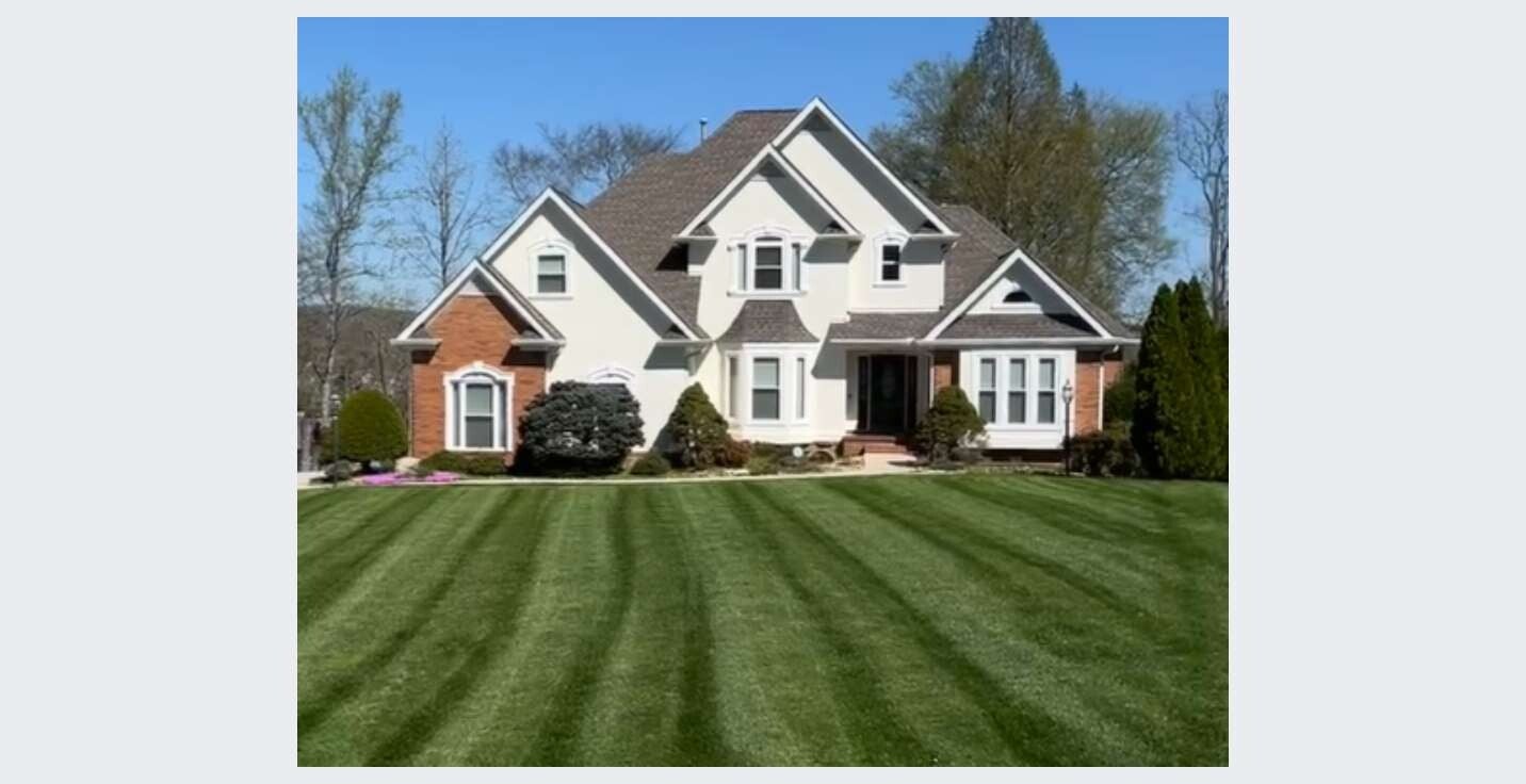 Integrity Lanscapes Chattanooga mowing services