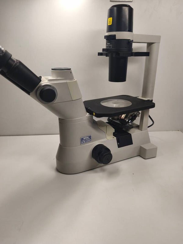 Microscope inversé à fluorescent a contraste de phase Nikon TS100