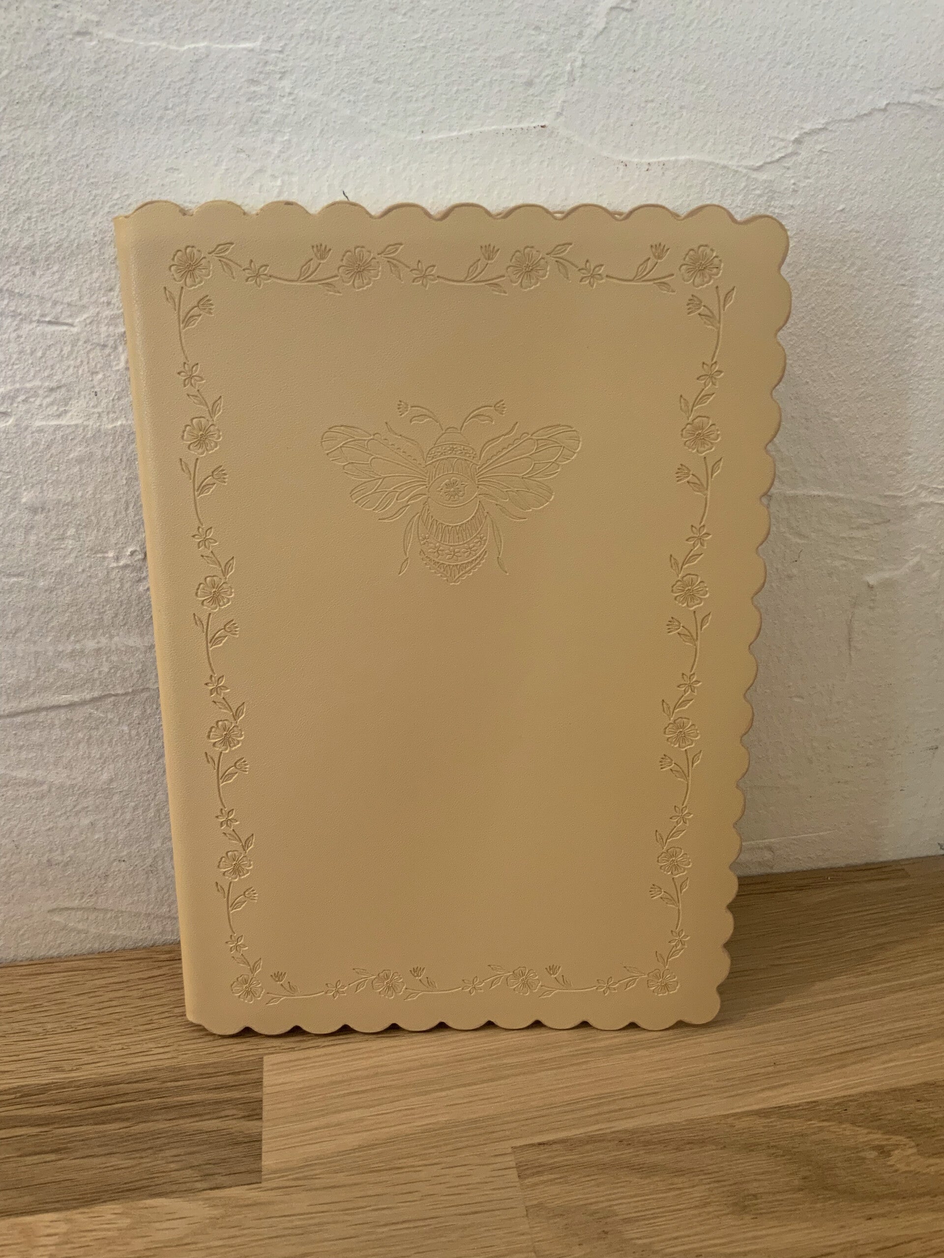 Carnet de notes 'Wildflower Meadow bee' jaune