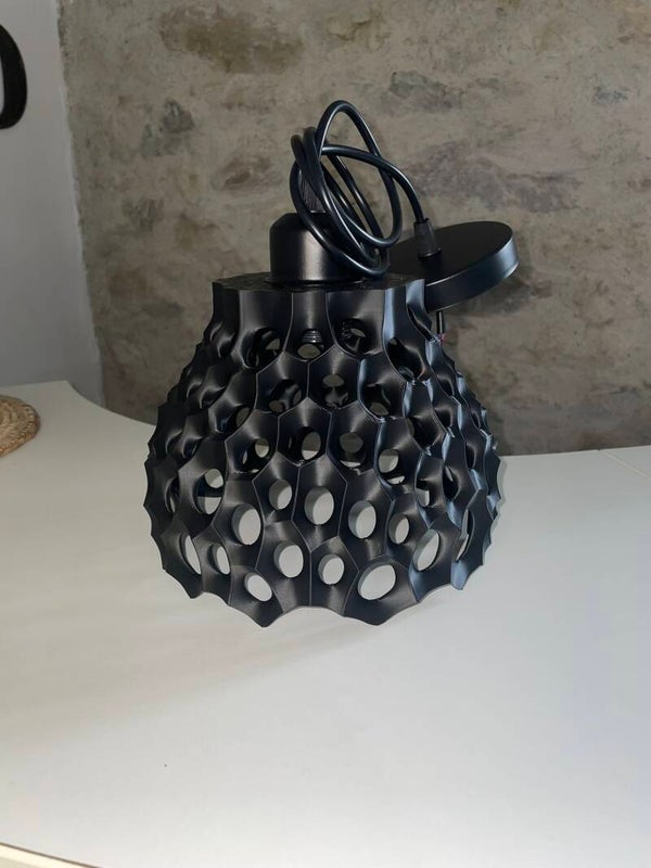 Suspension “BANE” – Style design ajouré