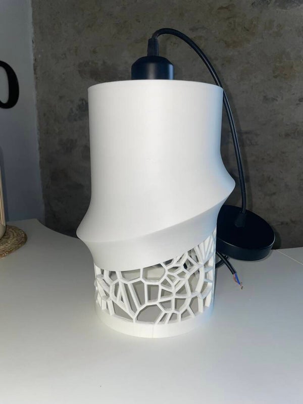 Suspension VORI – Jeux d’ombres & d’élégance architecturale