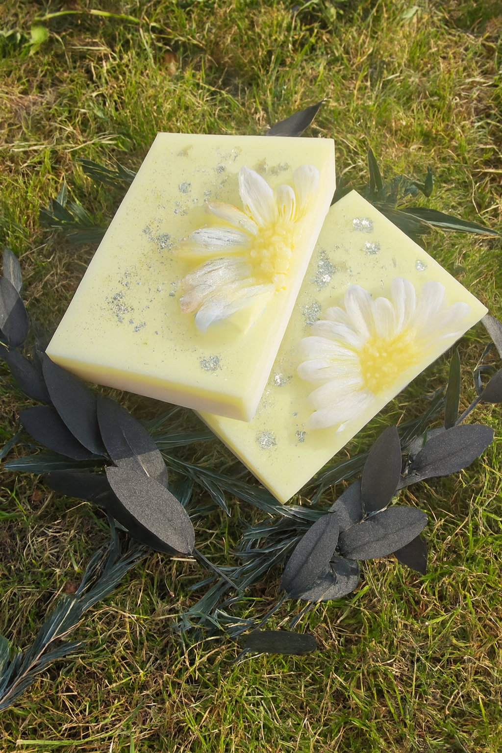 Daisy Glow Wax Melts – Floral Charm with a Sparkling Touch