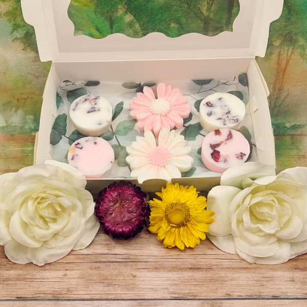 Floral Wax Melt Gift Box in Lady Millionaire scent