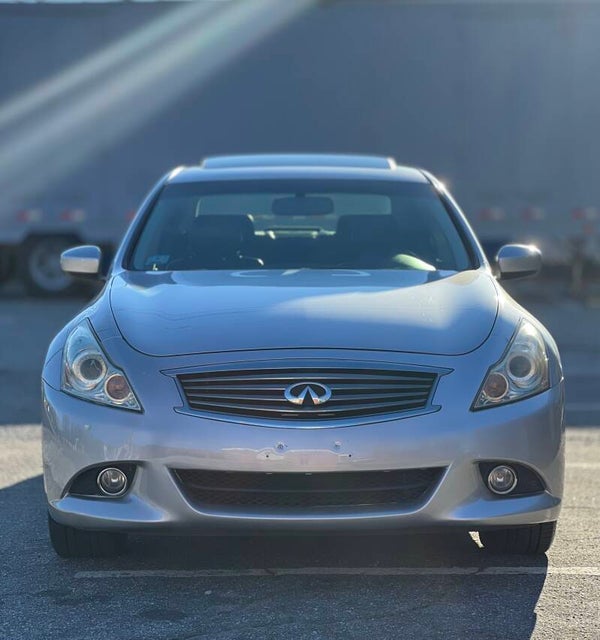 2011 Infiniti G37