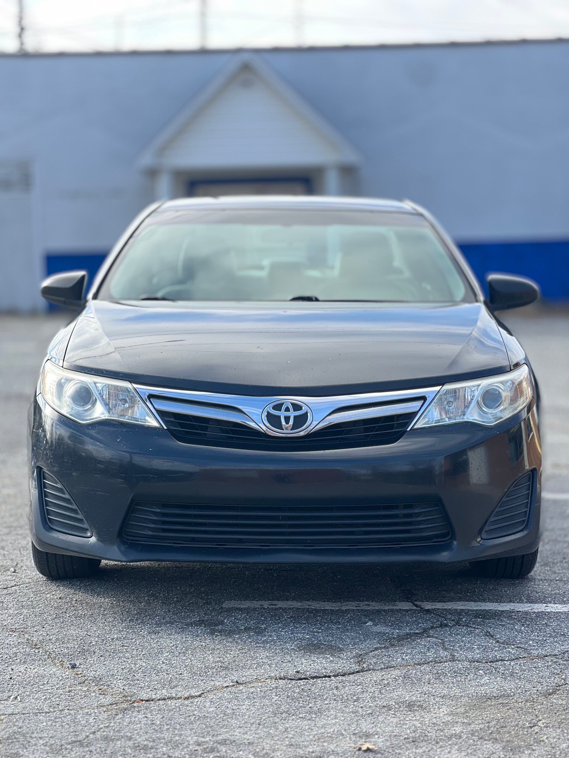 2014 Toyota Camry LE's photo