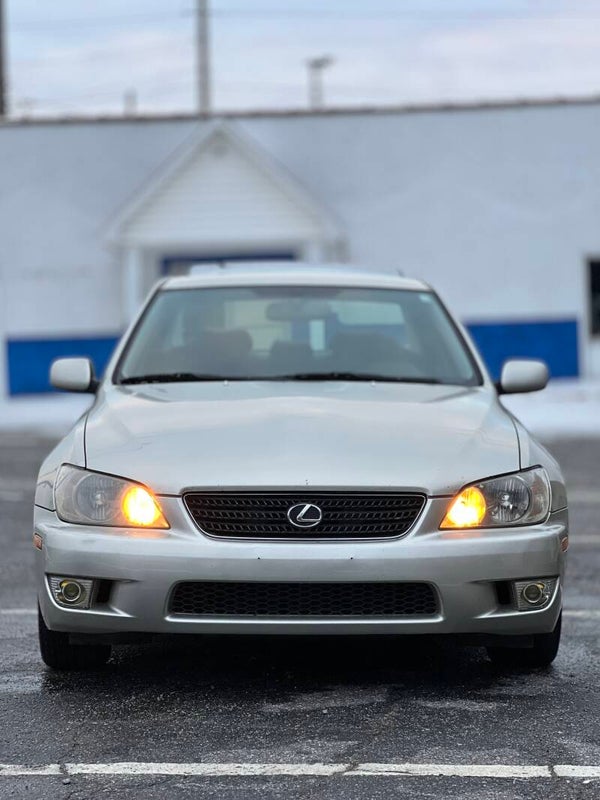 2002 Lexus IS300