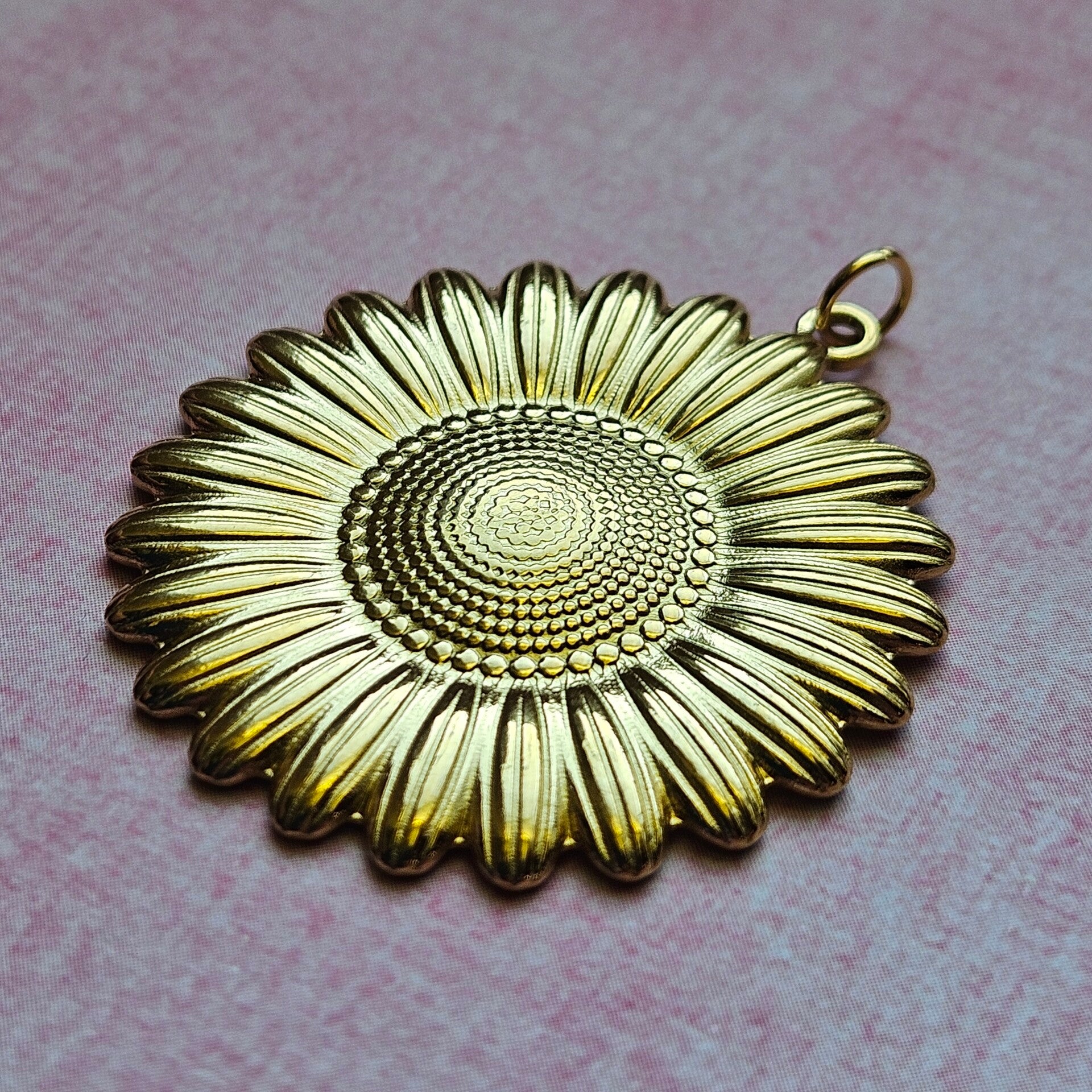 Mix&match roestvrijstalen bedeltje: XL grote zonnebloem per stuk (goudkleur)