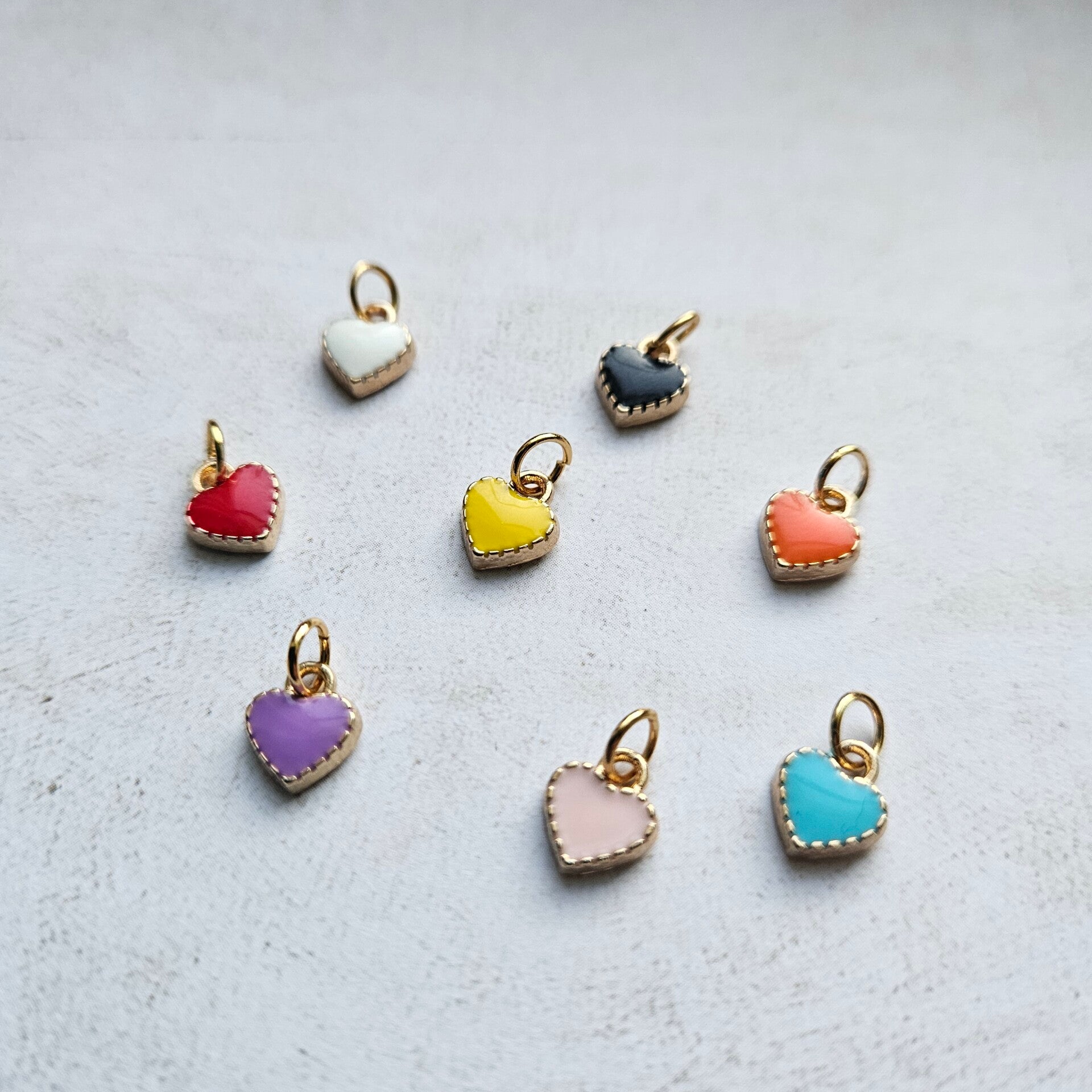 Mix&match emaillen bedel - mini hartje (gestipt gouden randje) - per stuk