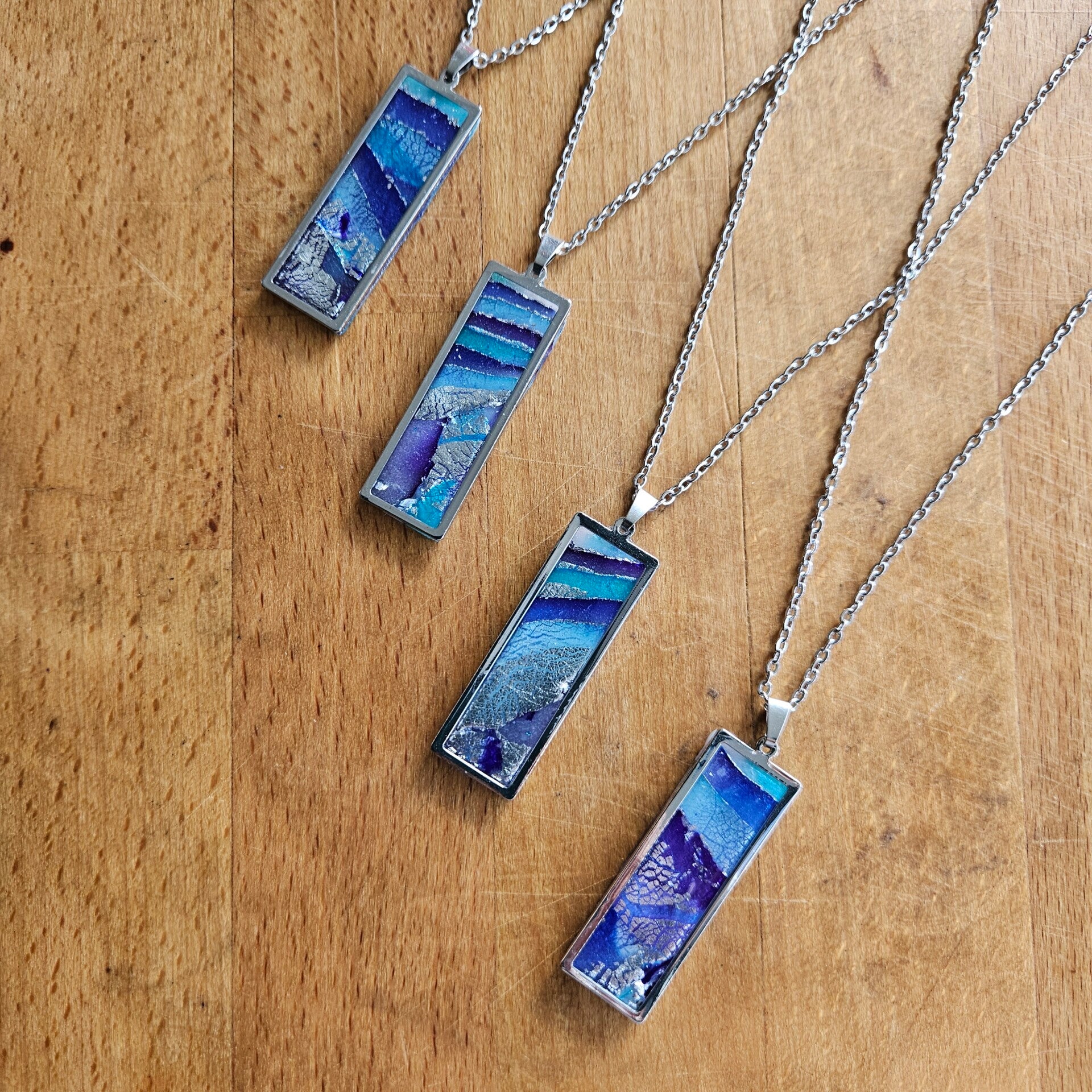 halsketting RVS met rechthoekige hanger met zilverkleurig kastje - 4 versies (PMK Nungwi-sealine)