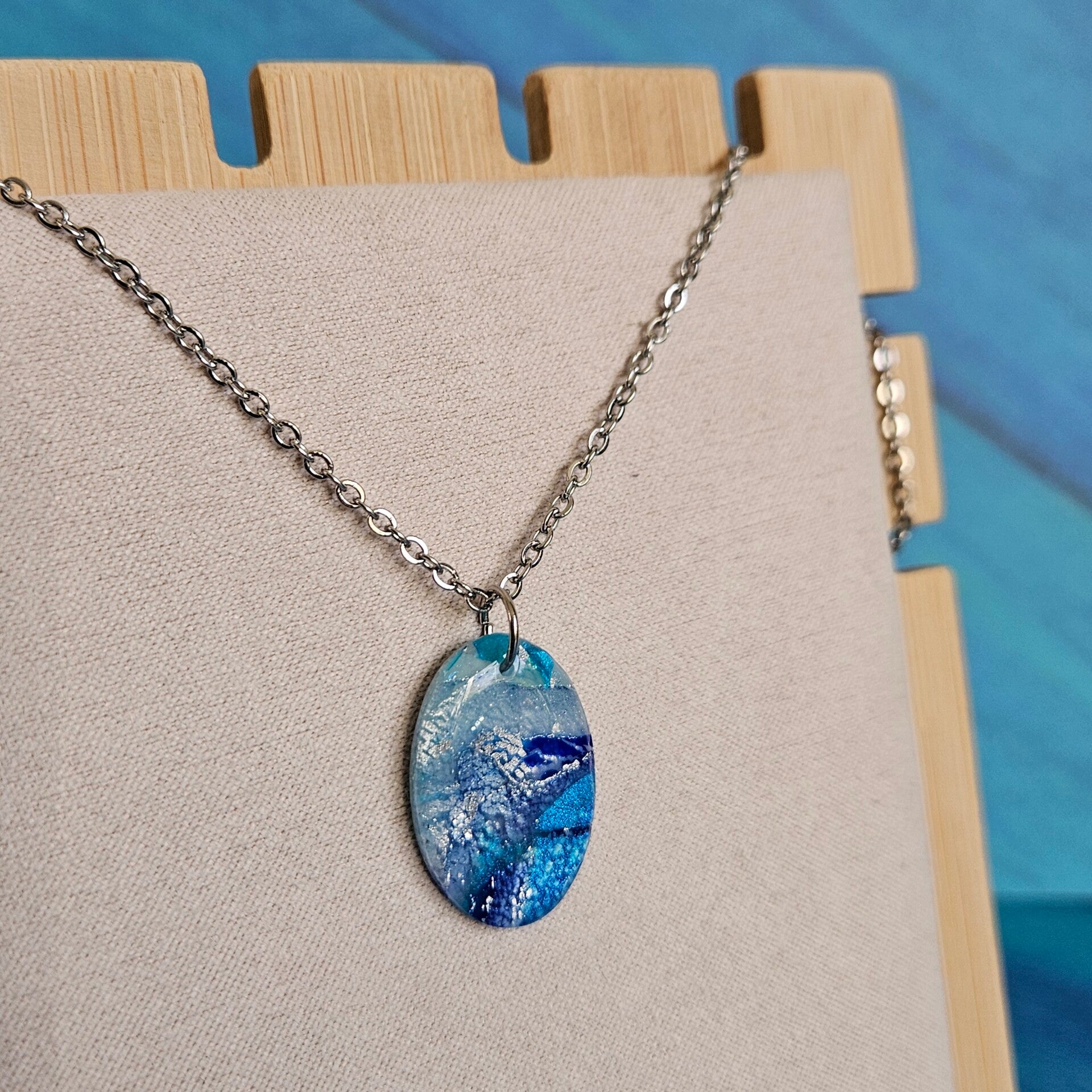 halsketting RVS met kleine ovale hanger (PMK Nungwi-sealine)