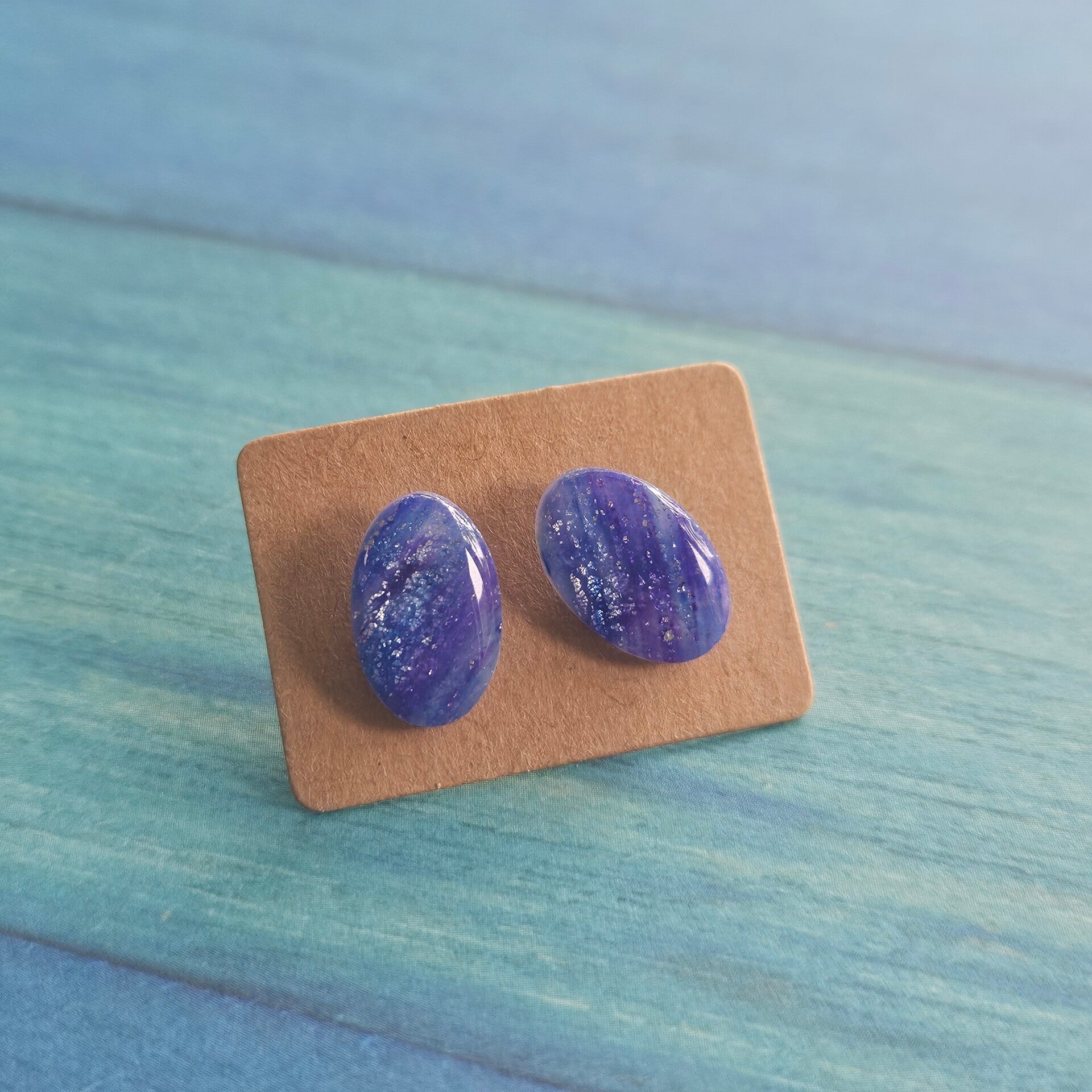 kleine ovale studs (zilverkleurige RVS oorstekers )(PMK Nungwi-twilight)