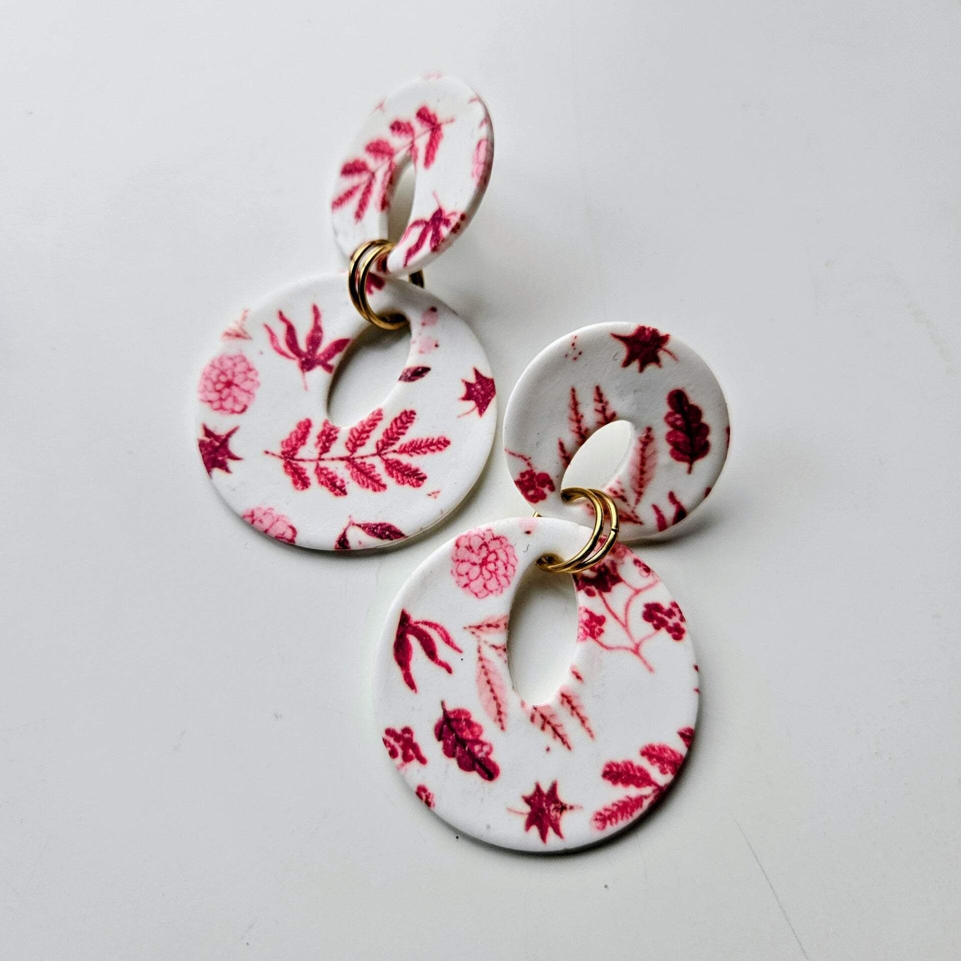 grote dubbele donuts oorbellen ‘noddy’, cirkel (PMK English cottage - red autumn)