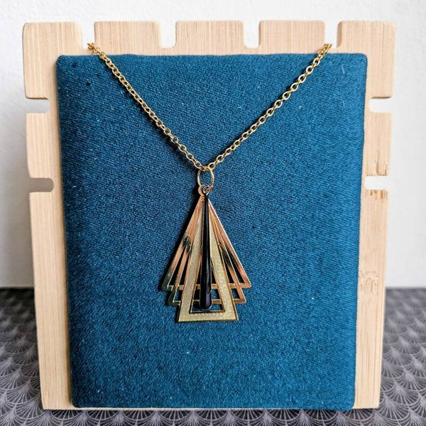 halsketting (RVS) art nouveau model 4 driehoek (emaille, goud) 45cm