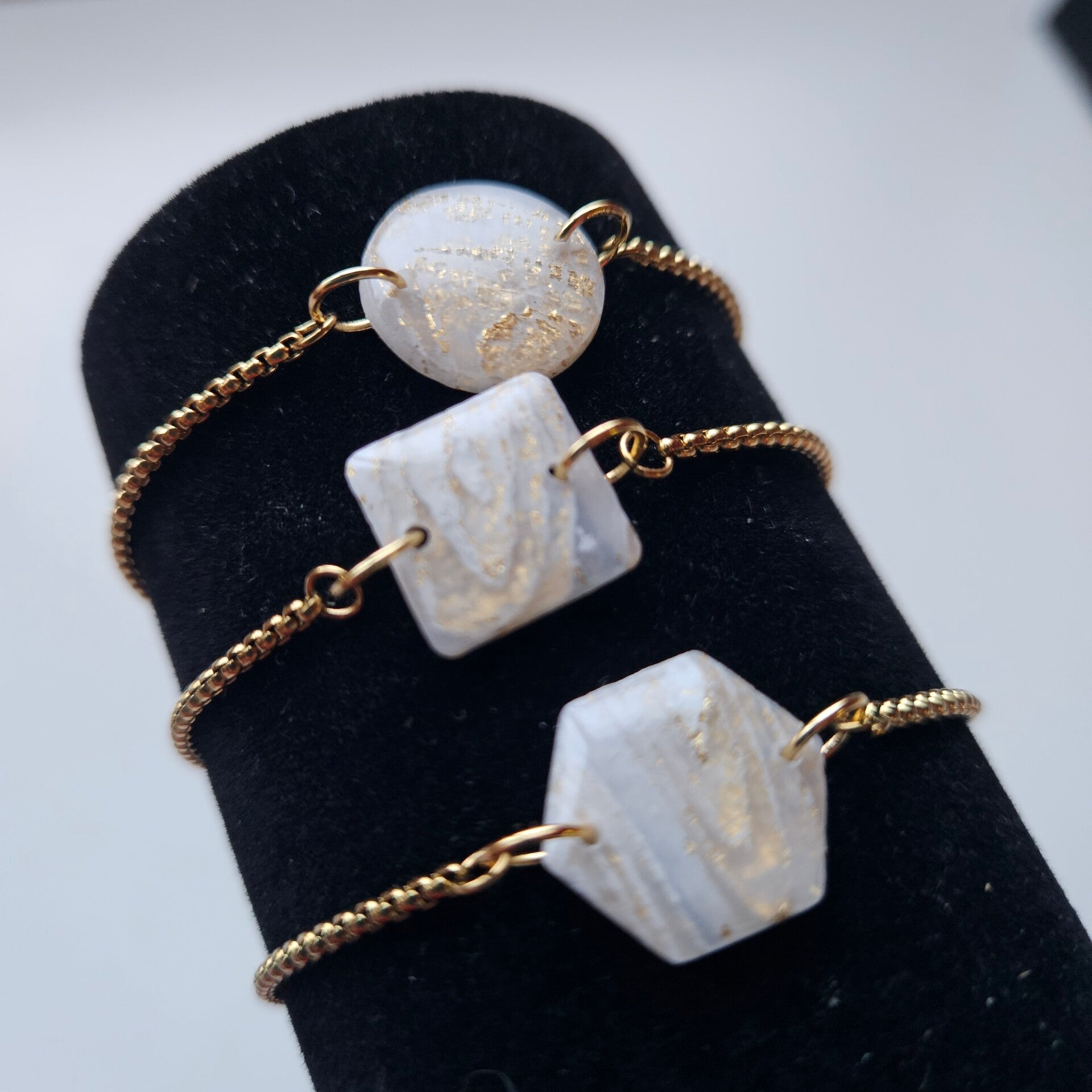 armband vierkant (PMK MALOJA-snow&sunbeam) (goudkleurig verstelbaar RVS armbandje)