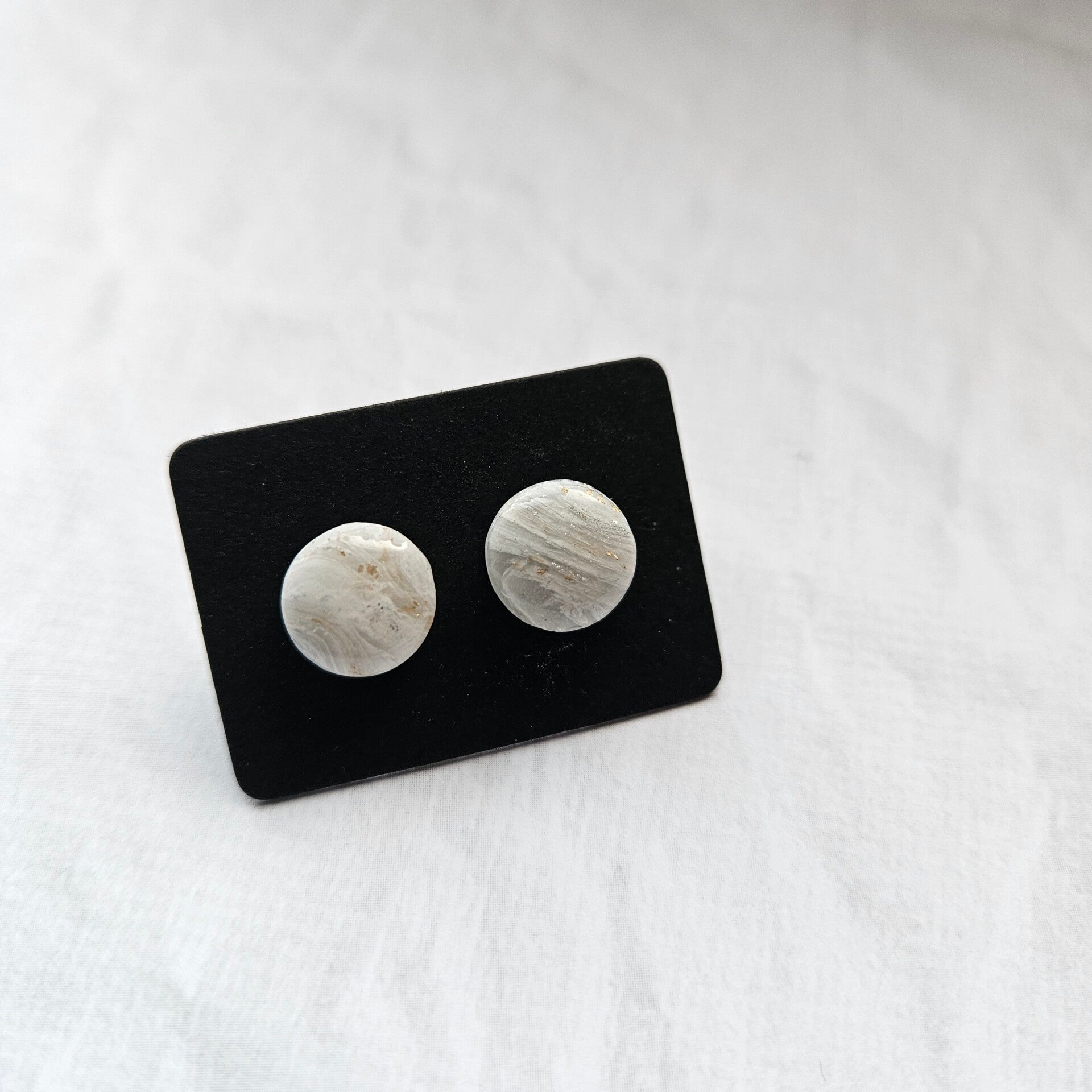 ronde oorstuds S (PMK MALOJA-diamond) (zilverkleurige RVS oorstekers)