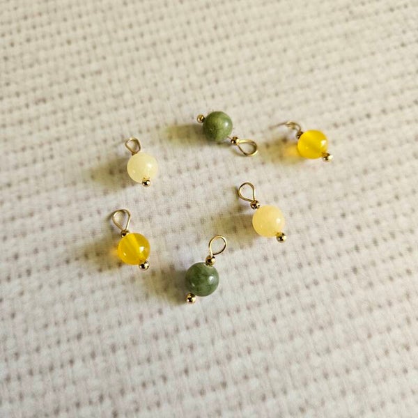 Mix&match hangertje edelsteen 1 bolletje van +/- 6mm - per stuk