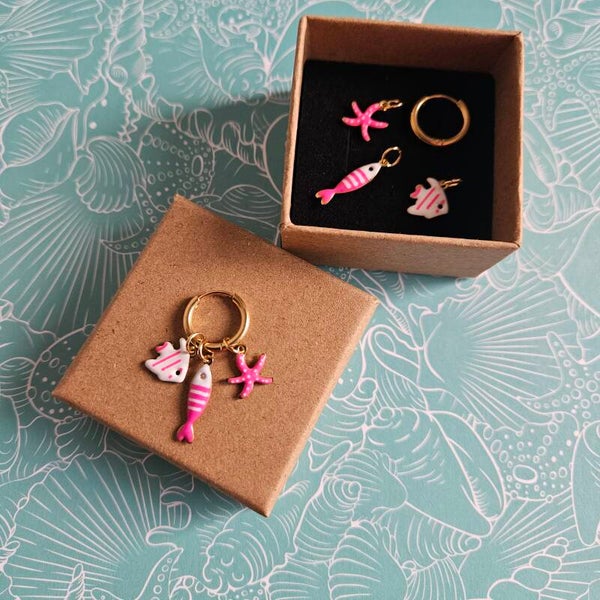 geschenkbox mix&match (C&J) - oorringen met 3 paar emaillen bedeltjes - SEA editie (3x roos) (emaille-goud)