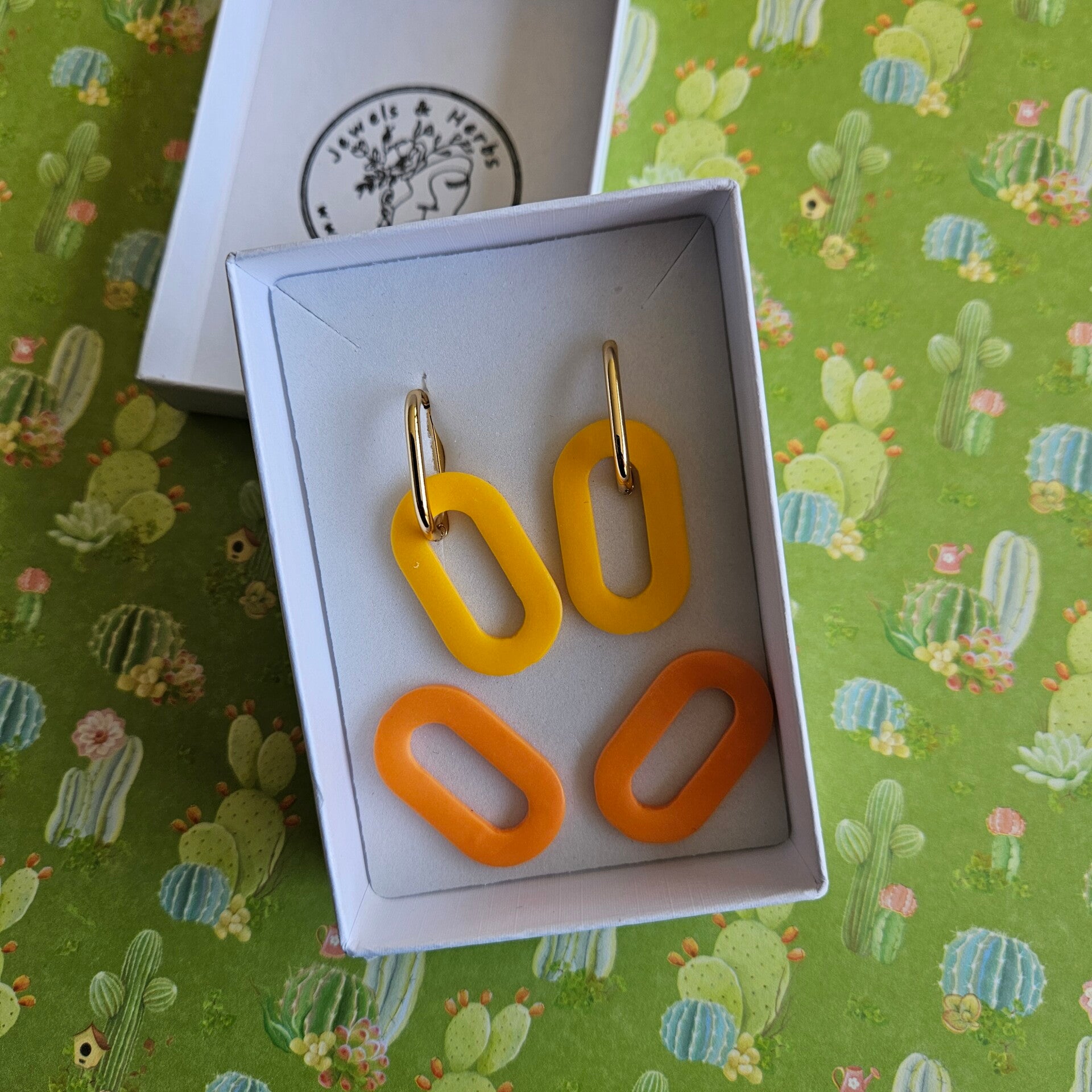 Clay&combo Colette: geschenkset 2 paar verwisselbare ovalen donuts met oorringen