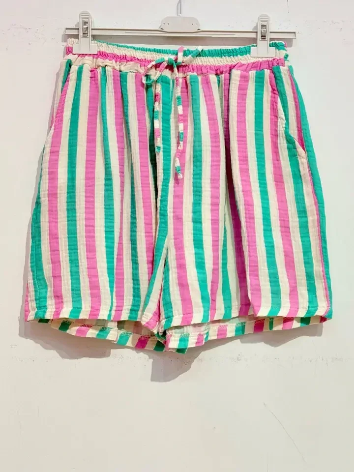 Korte broek groen/roze