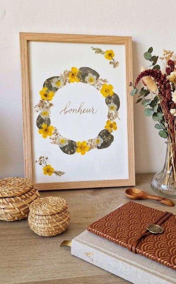 Couronne Bonheur boutons d'or et eucalyptus A4