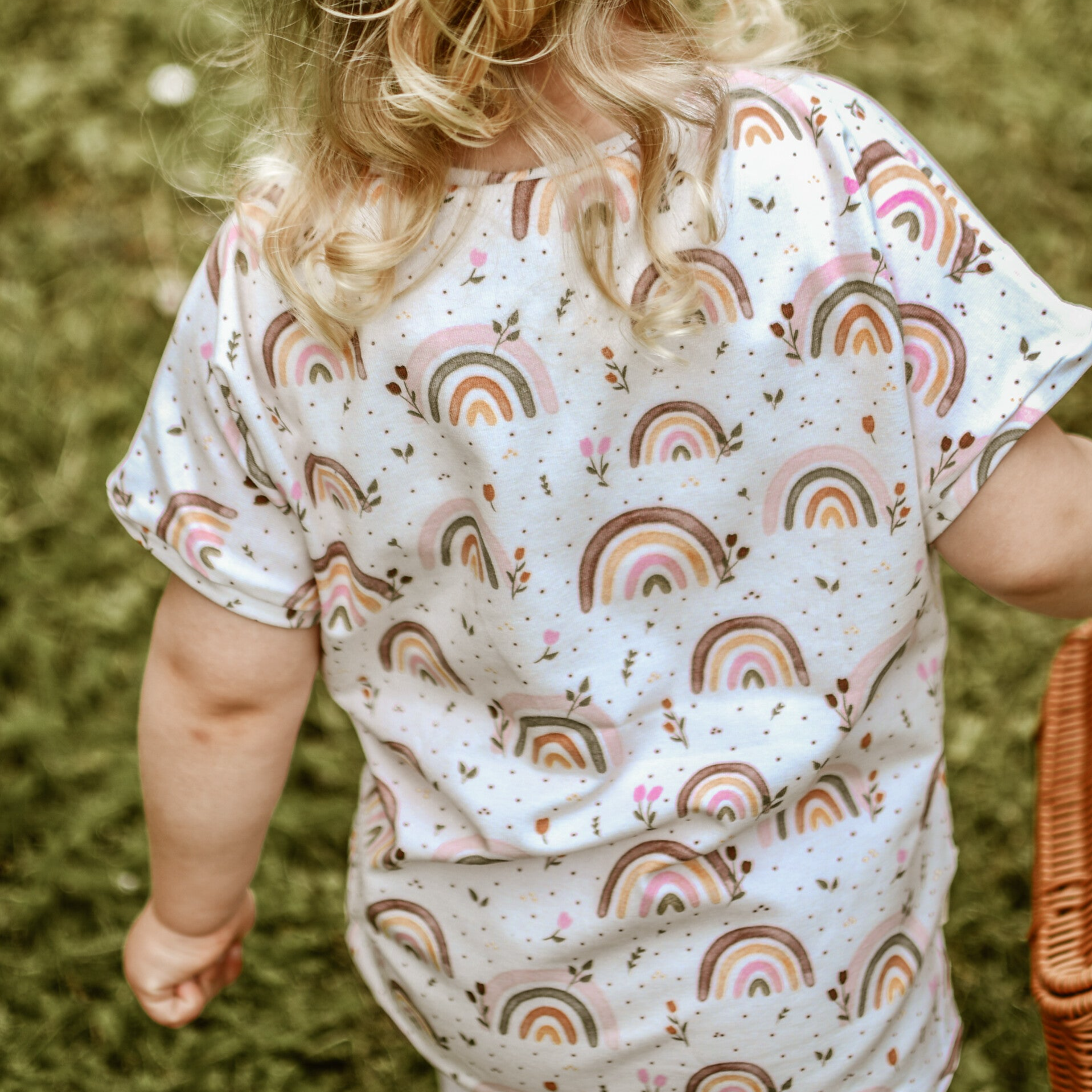 T-Shirt Rainbow & Flowers